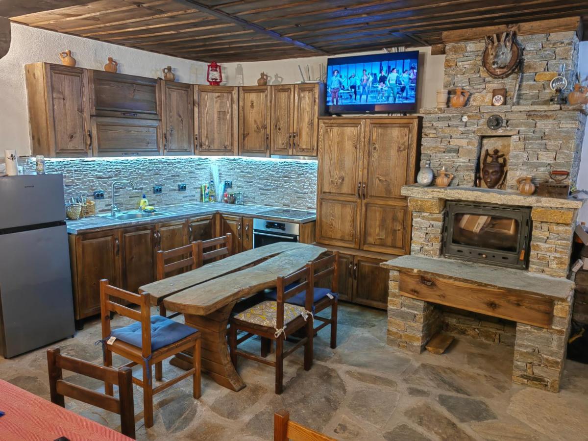 Къща За Гости Близнаците Leshten Exterior foto