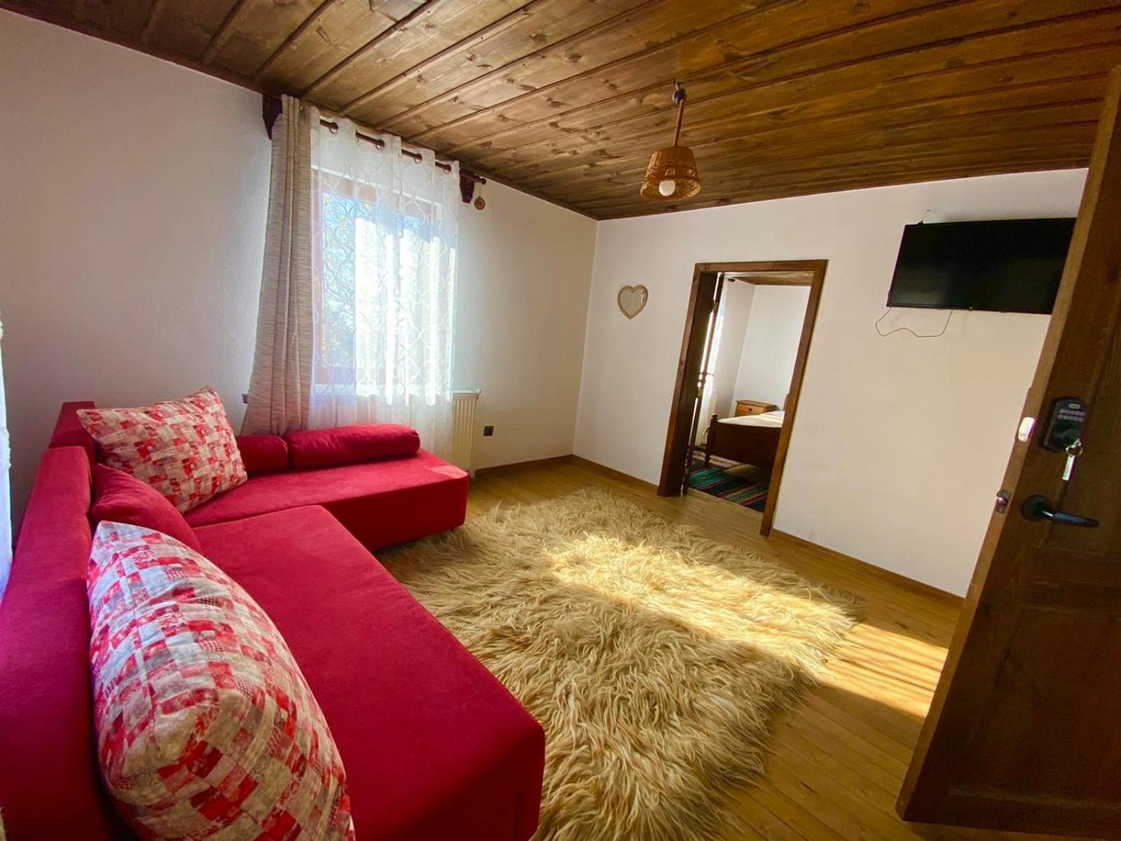Къща За Гости Близнаците Leshten Exterior foto